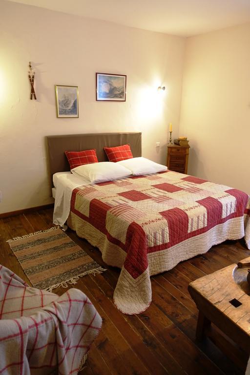 Bed and Breakfast Le Grand Saint Paul Rognes Pokój zdjęcie